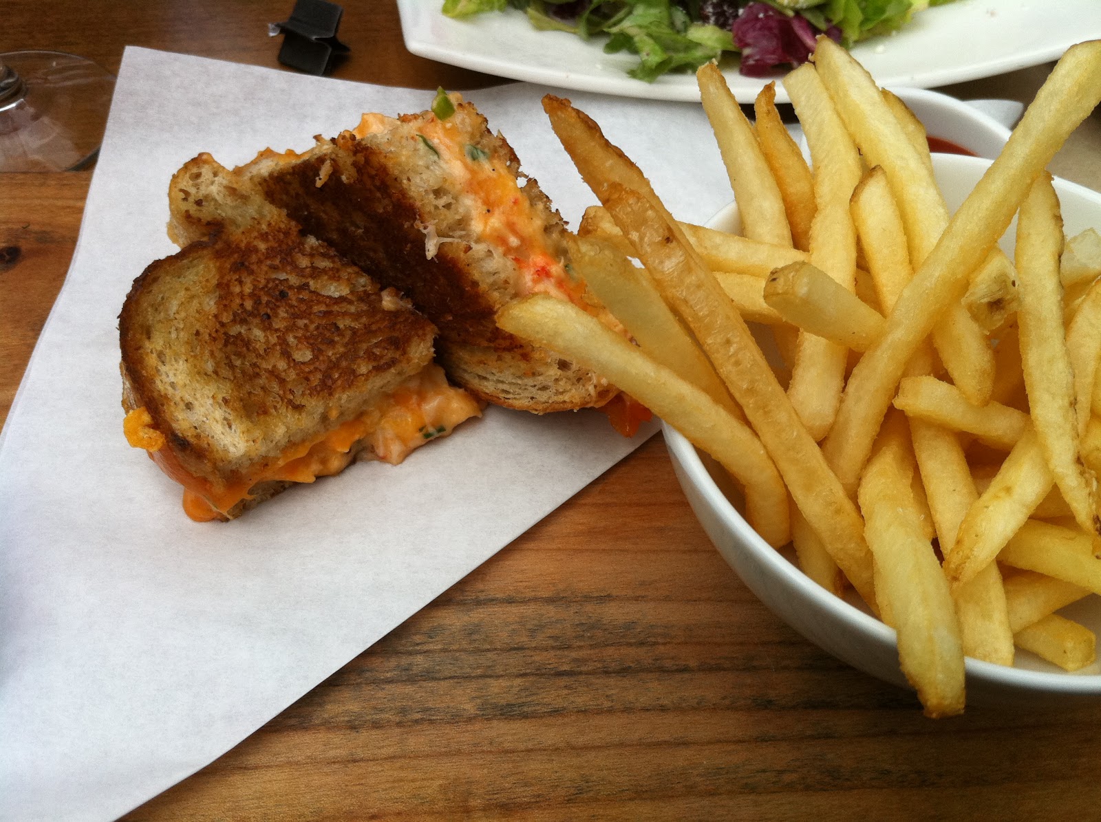 to.live.my.life Joey Restaurant at Don Mills)