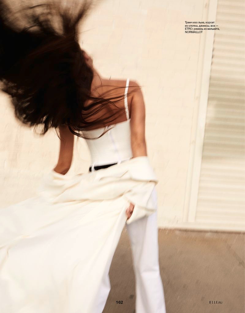 Sara Sampaio is glamorous chic for ELLE Russia March 2021