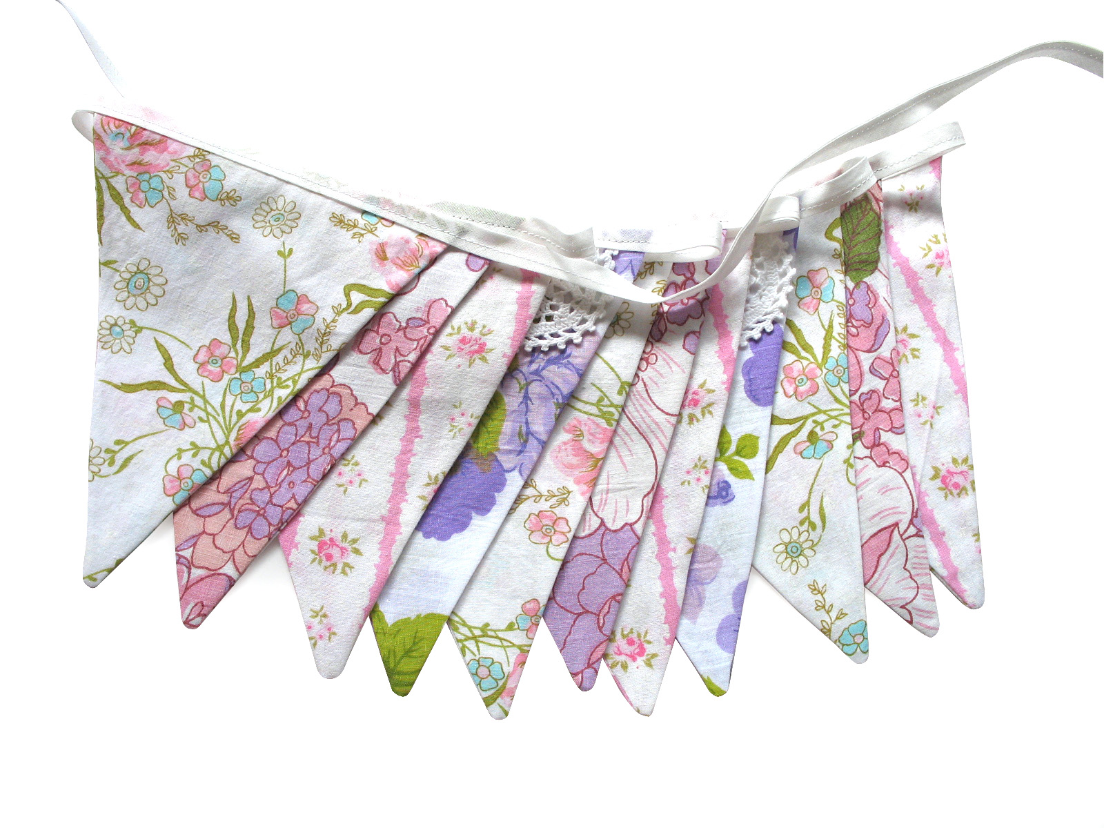 merry-go-round-handmade-vintage-floral-flag-bunting-ideal-for-a