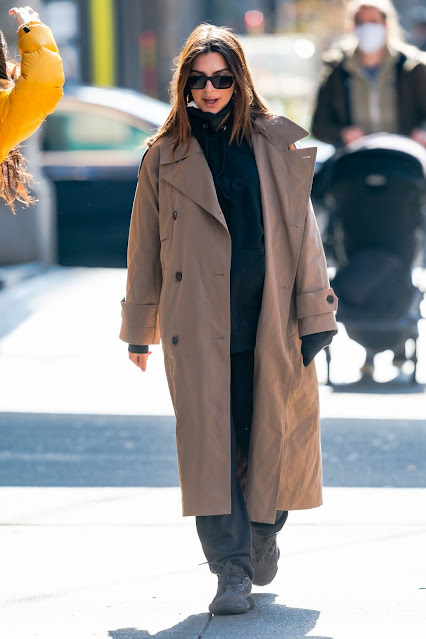 Emily Ratajkowski 02/16/2021 - imagedesi.com