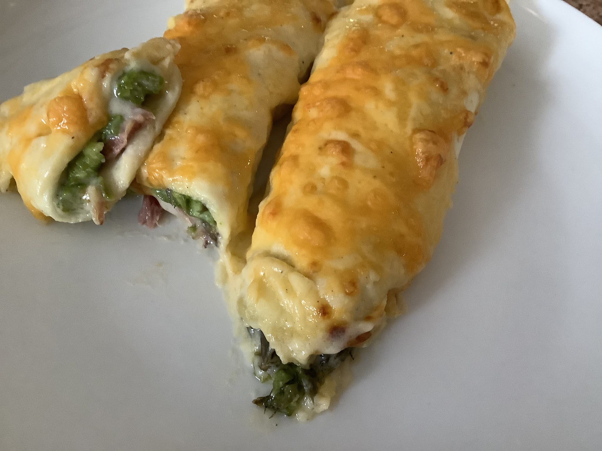 Gina’s Bella Cucina Asparagus and Ham Rollups with Mornay Sauce