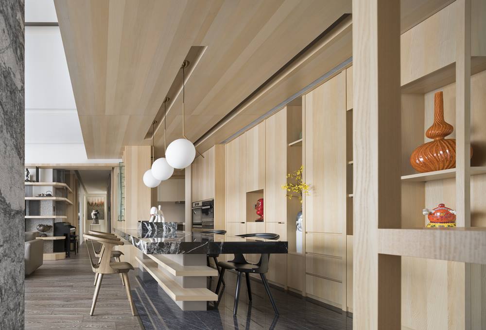 現代簡約感的設計，運用天然木皮板-水仙花打造舒適恬淡的居家空間。歐洲梣木深淺跳躍的搭配，和諧中卻又不失活潑的平衡，讓空間呈現充滿明淨敞亮的活力感。