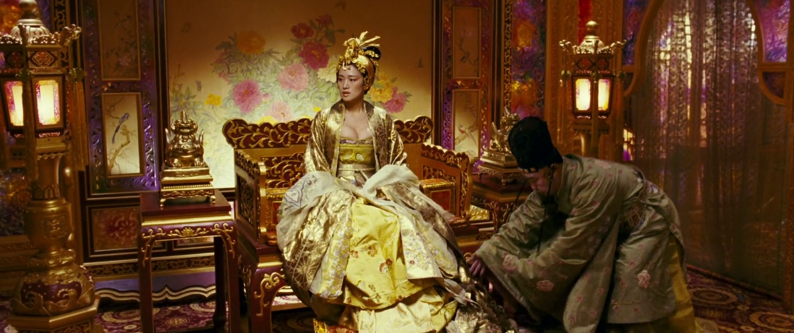 Чжан имоу проклятие золотого цветка. Чжан имоу проклятие золотого цветка. Проклятие золотого цветка man cheng jin dai huang jin jia, 2006. Чоу юнь-фат проклятие золотого цветка. Люй дунбинь изображение.