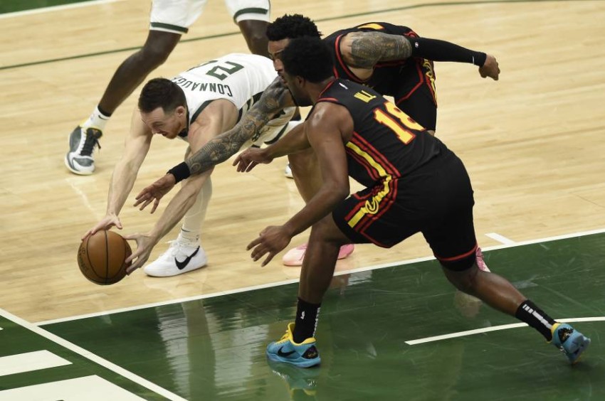 «NBA» .. Milwaukee Bucks crush the Atlanta Hawks and equalize the Eastern Conference The Milwaukee Bucks inflicted a humiliating loss to the Atlanta Hawks 125-91 at dawn today, Saturday, compensating for their opening fall against them in the Eastern Conference Final in the NBA.