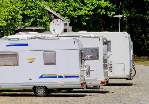 Son locataire ne paie pas depuis trois ans, une propriétaire doit vivre dans un camping-car