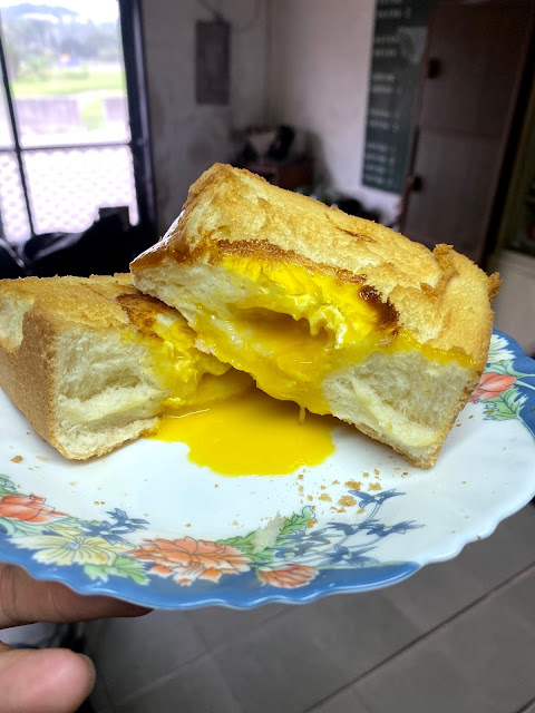 台中美食 台中排隊名店一覺吐司ichisatori Bakery 中秋禮盒開賣拉 禮盒內容除了生吐司之外 還有吐司脆餅喔 Wreadit 銳誌