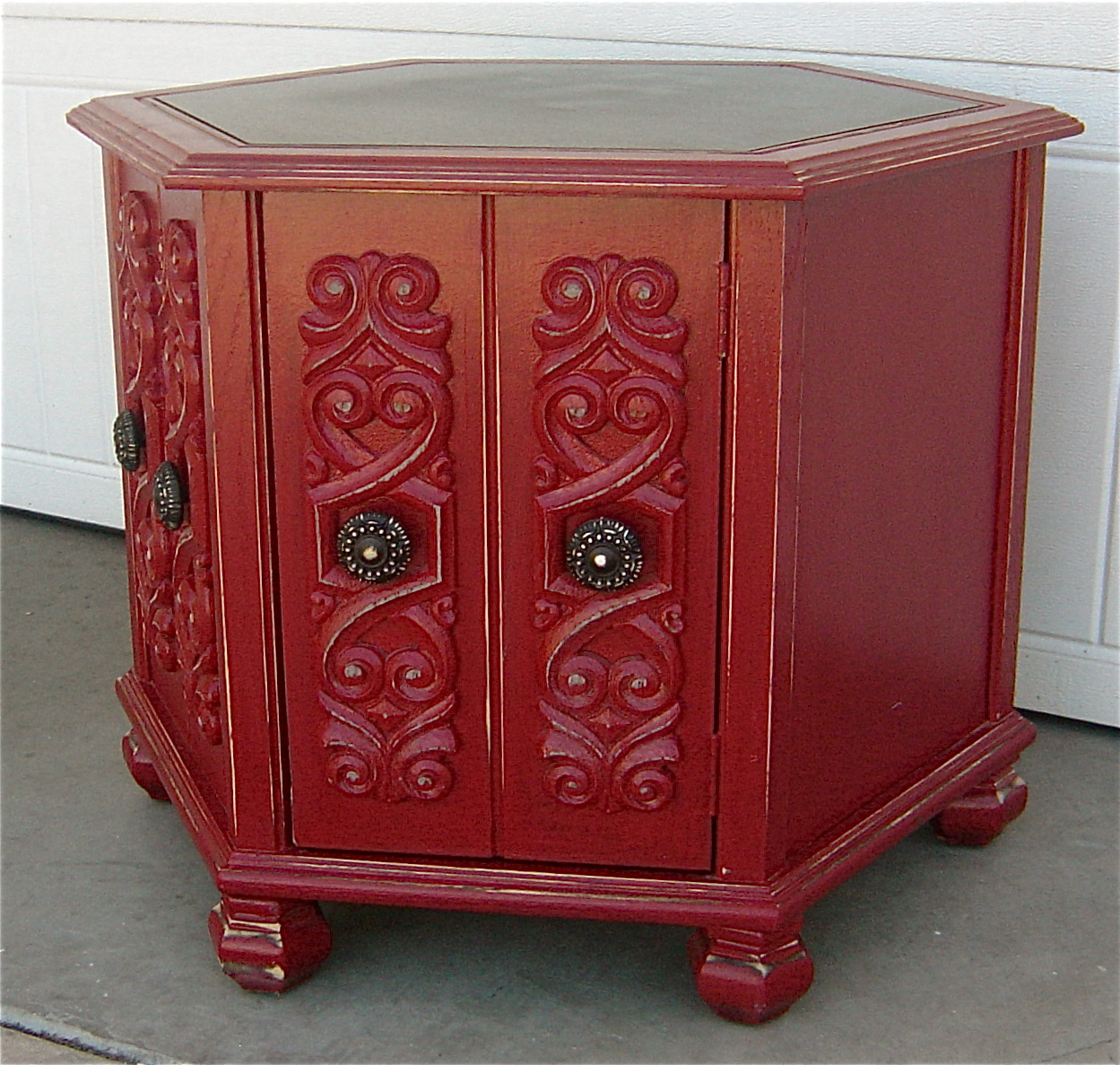 red night stands