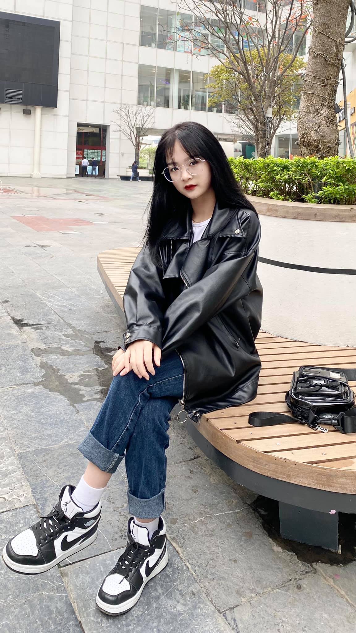 Clip nóng Gấm Kami 14