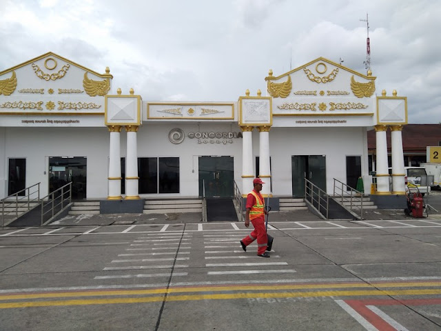 Suasana Ruang Tunggu Bandara Adisutjipto Yogyakarta Pada Penerbangan Saya Pertama Kali Dari Jogja Denianggoleta