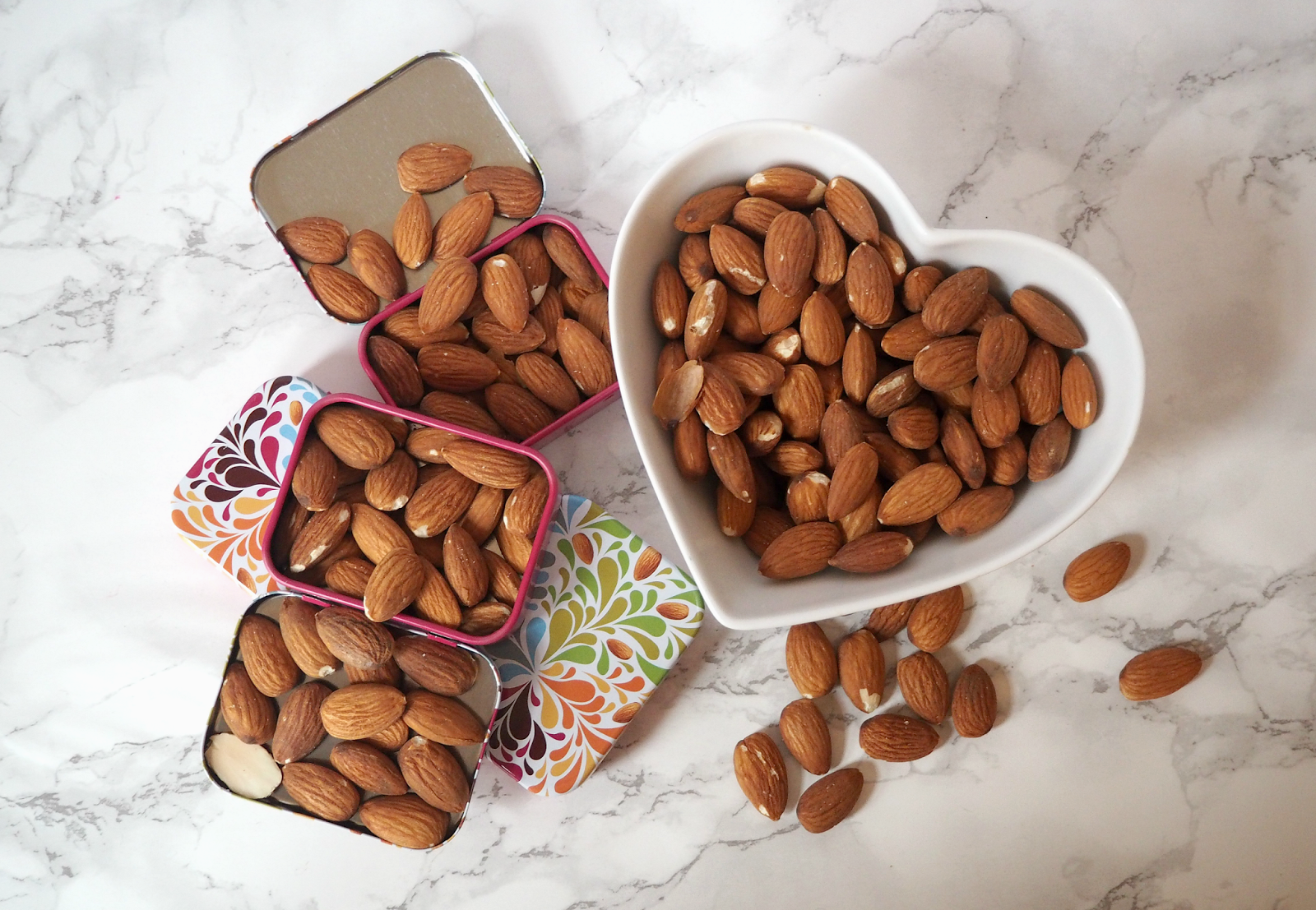 BEAUTY FROM THE INSIDE OUT: SNACK HAPPY ON ALMONDS THIS NEW YEAR