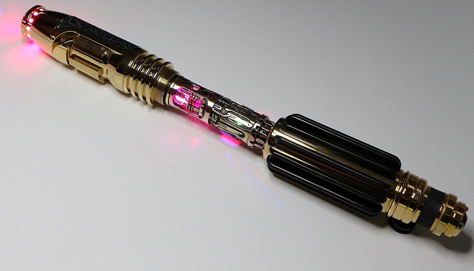 ROLIGHTSABERS Mace Windu Legend Lightsaber 24K gold