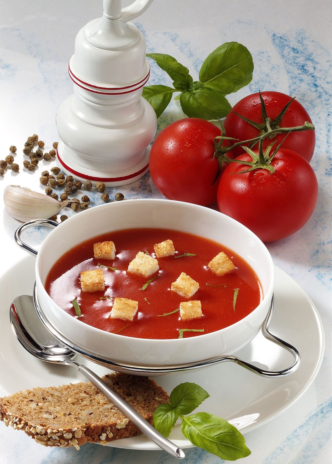 Tomatensuppe mit Croutons | Fit &amp; Gesund
