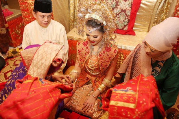 Makna, Arti dan Lirik Lagu Malam Bainai Beserta Penjelasan Singkatnya