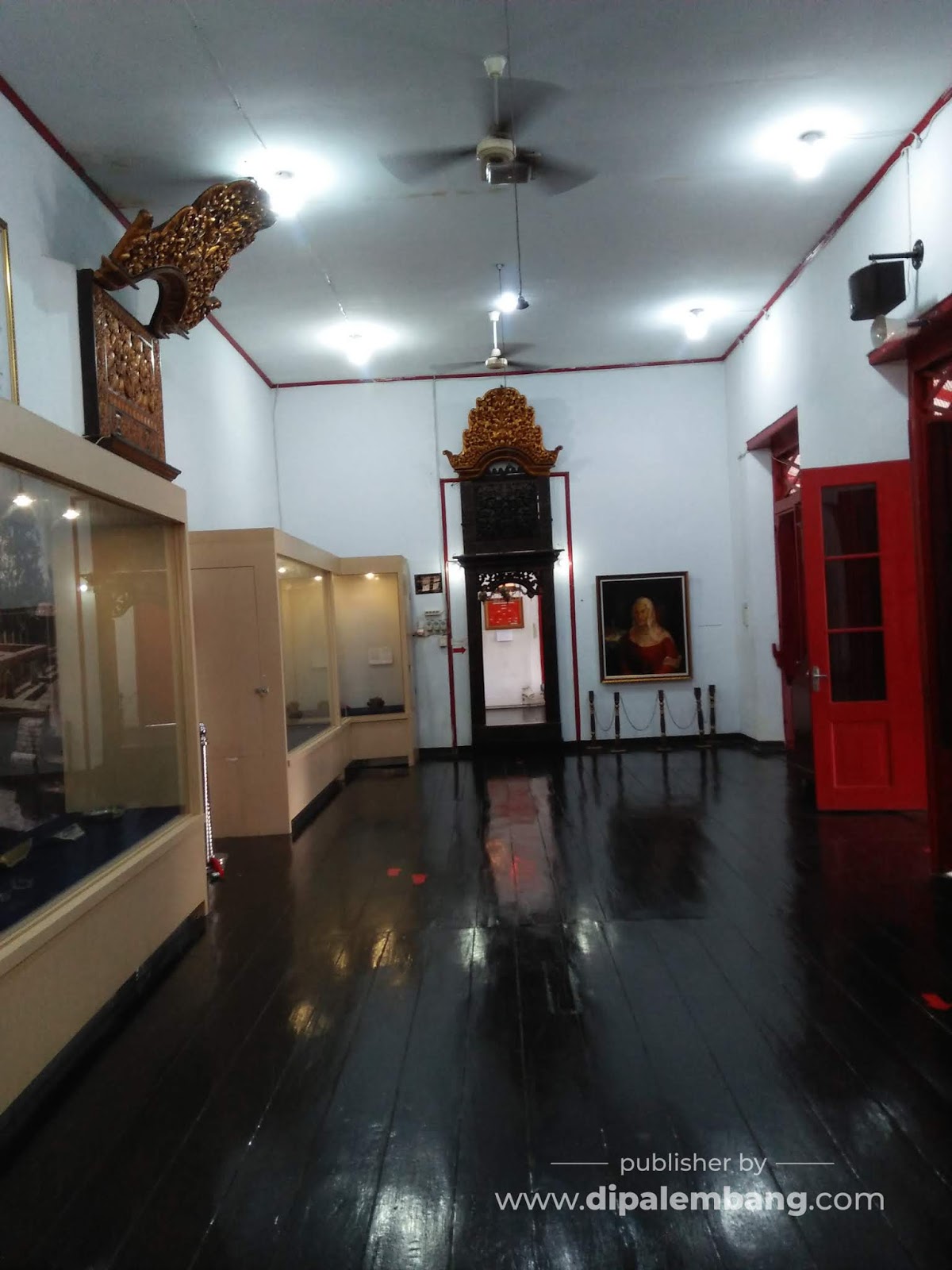 Melihat Sejarah Kerajaan Sriwijaya di Museum Sultan Mahmud Badaruddin 2