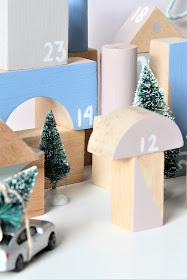 Studio Mojo, advent, DIY, kringloopgeluk, kringloop, houten blokken, adventkalender, wat stop je in een adventkalender, zelf een adventkalender maken