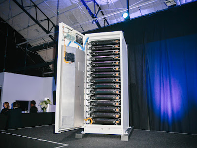 La bateria de Tesla revoluciona el model d'energia als Estats Units La bateria de Tesla revoluciona el model d'energia als Estats Units