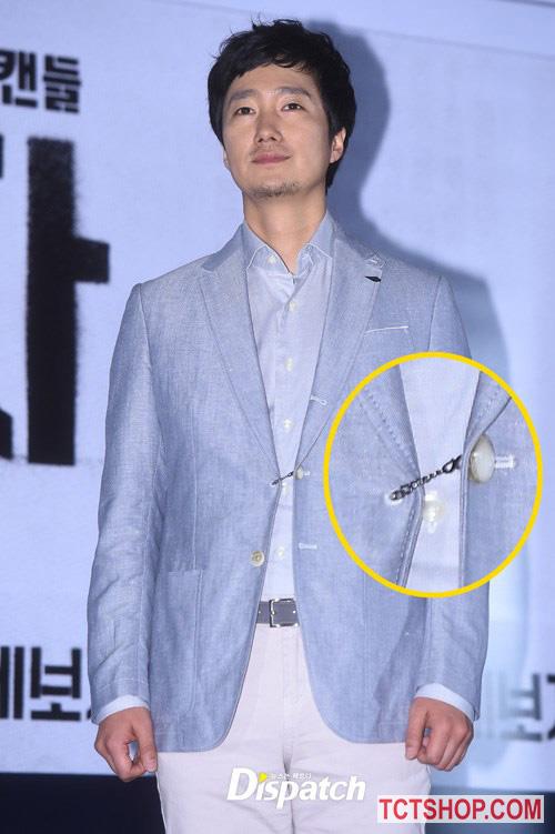 Thích thú xem sao Hàn “chữa cháy” sự cố quần áo