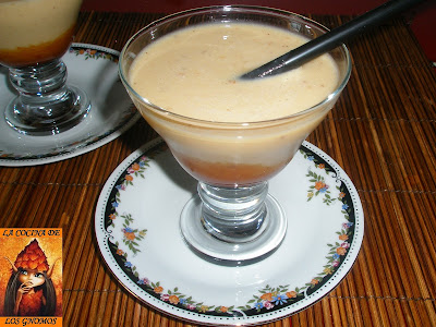 BATIDO DE PLÁTANO Y CARAMELO CON HELADO DE VAINILLA