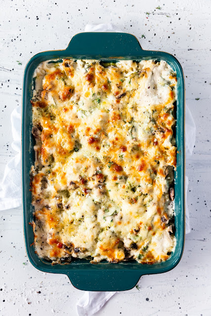 Are you looking for a comforting and delicious pasta casserole recipe to make tonight? This roundup includes recipes for pasta bakes, lasagnas, casseroles, and more! #casseroles #pasta #comfortfood