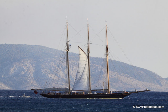 3 masted ship sailing south