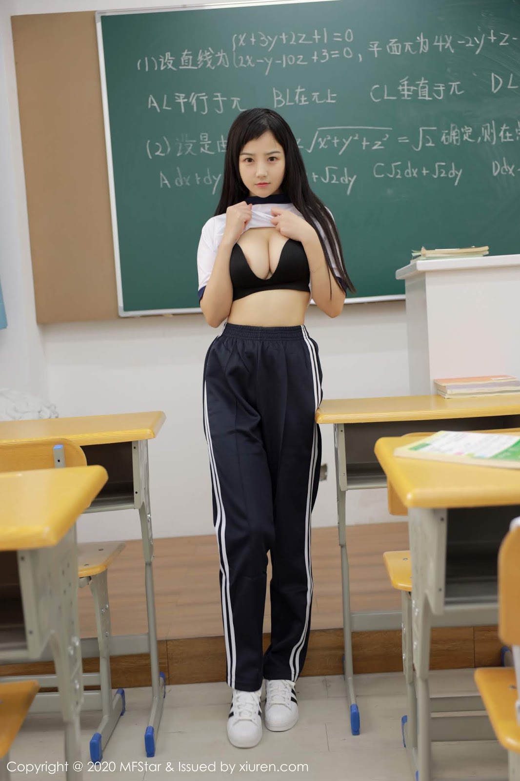 ảnh nóng hot girl 12BET
