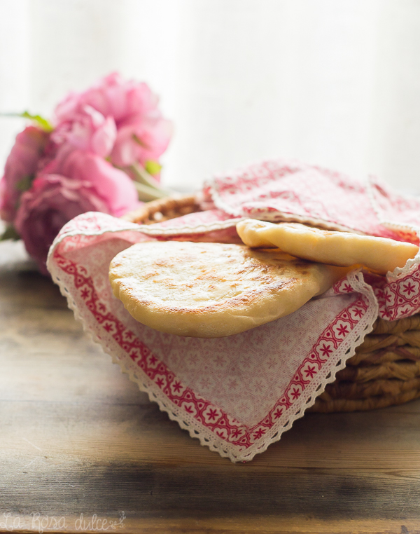 Pan con masa vieja  amasado en panificadora y con harina de supermercado -  La Rosa dulce