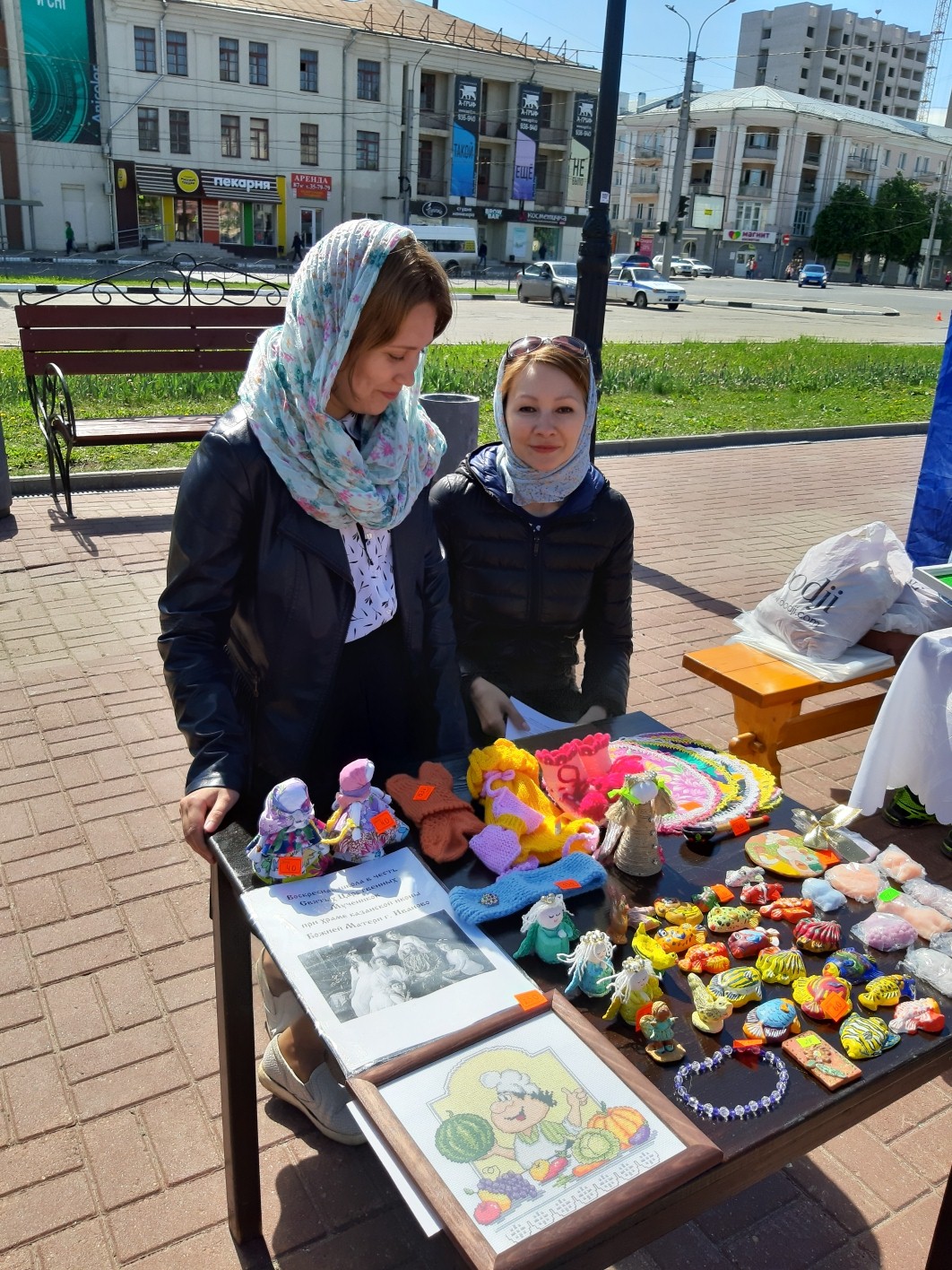 Ярмарка иваново. Ярмарка плесецкий район иваново подворье. Декор фестиваля. Картинка ивановская ярмарка в советске кировской. Фестиваль игрушек.