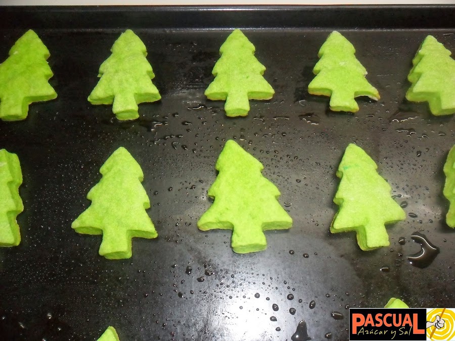 http://tiaclacla.blogspot.com/2013/11/galleticas-de-la-abuela-para-navidad.html