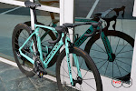 Bianchi Oltre XR.4 CV Shimano Dura Ace R9150 Di2 Complete Bike twohubs.com