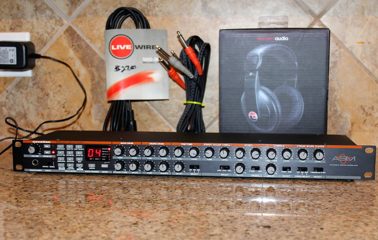 MATRIXSYNTH Novation Drum Station V2 SN 013496