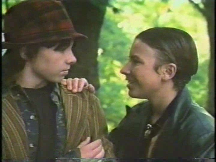 COLECIONADORES DE AVENTURAS (DUBLADO/VHS-RIP) – 1994 Vlcsnap-2020-12-10-12h20m51s240