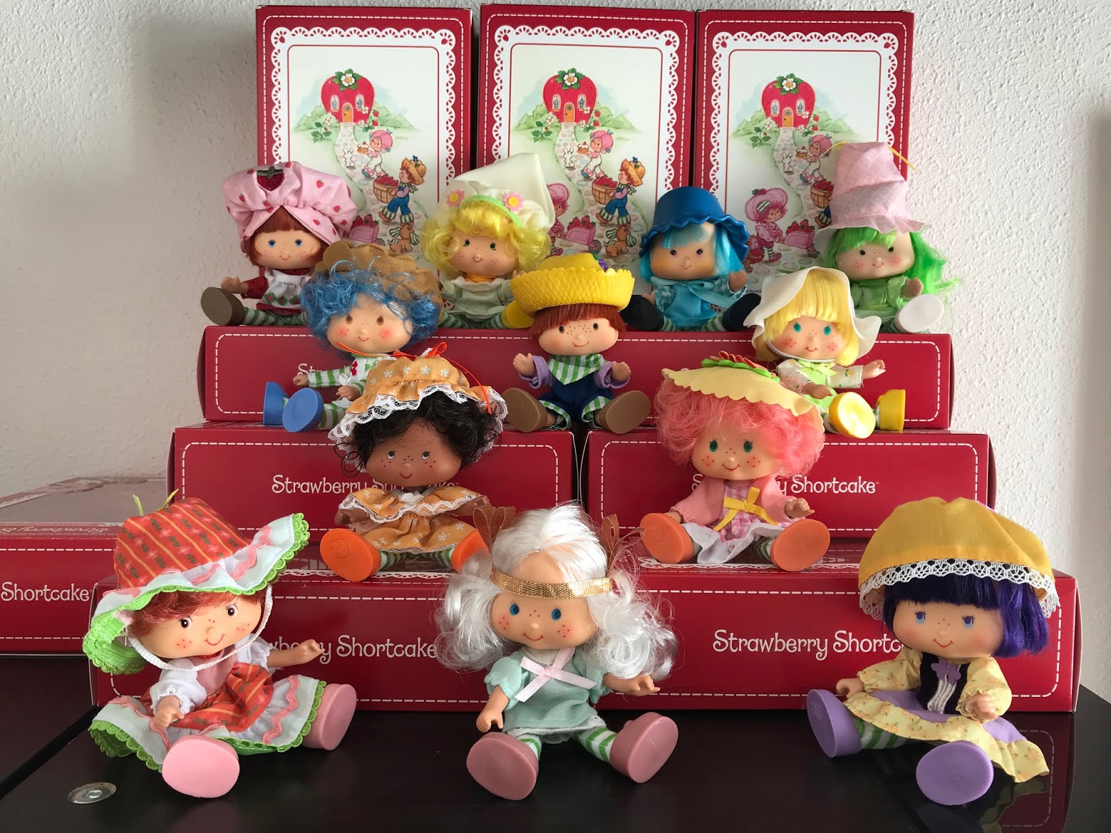 muñeca tarta de fresa toysrus