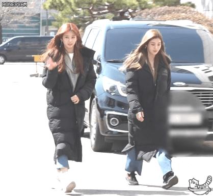 일요일에도 쉬지 않는 미모 은비 민주