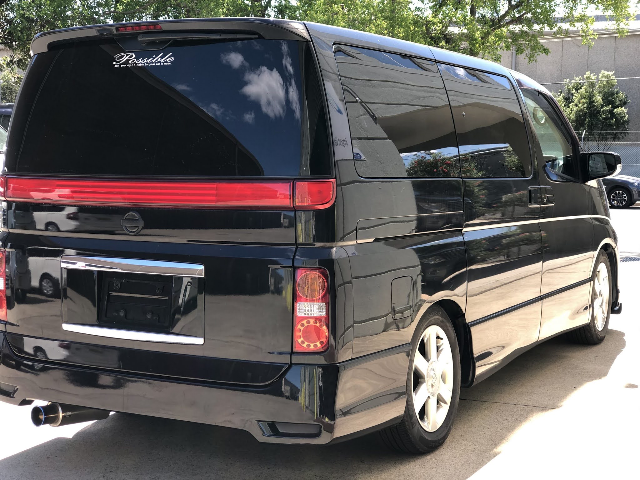 Know the Main Reason behind the Growing Number of International Vehicle