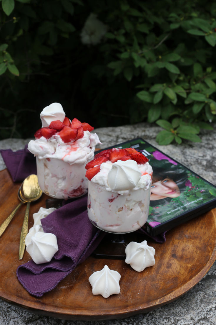 This Beautiful Fantastic Eton Mess for #FoodnFlix