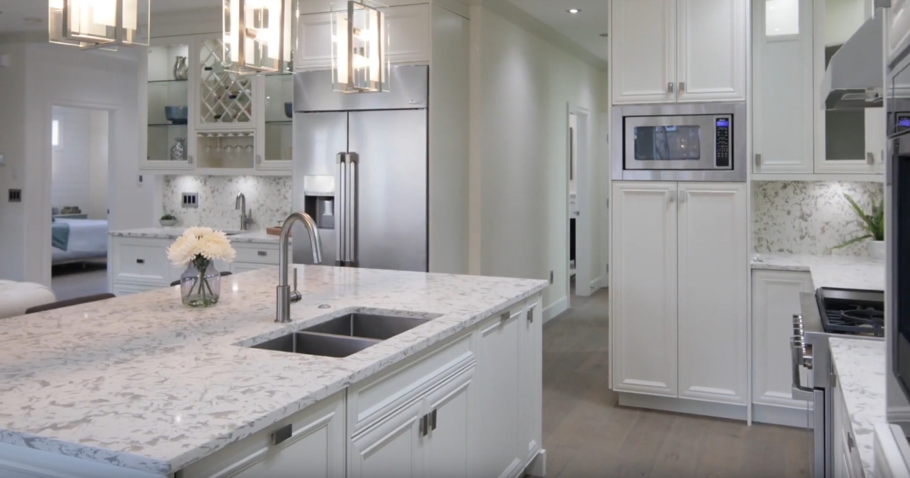10 Photos vs. 860 Victoria Avenue | South Oak Bay - High End Home & Interior Design Video Tour 10 Photos vs. 860 Victoria Avenue | South Oak Bay - High End Home & Interior Design Video Tour