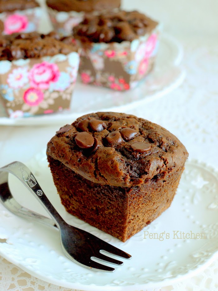 Peng's Kitchen Simple Chocolate Muffins