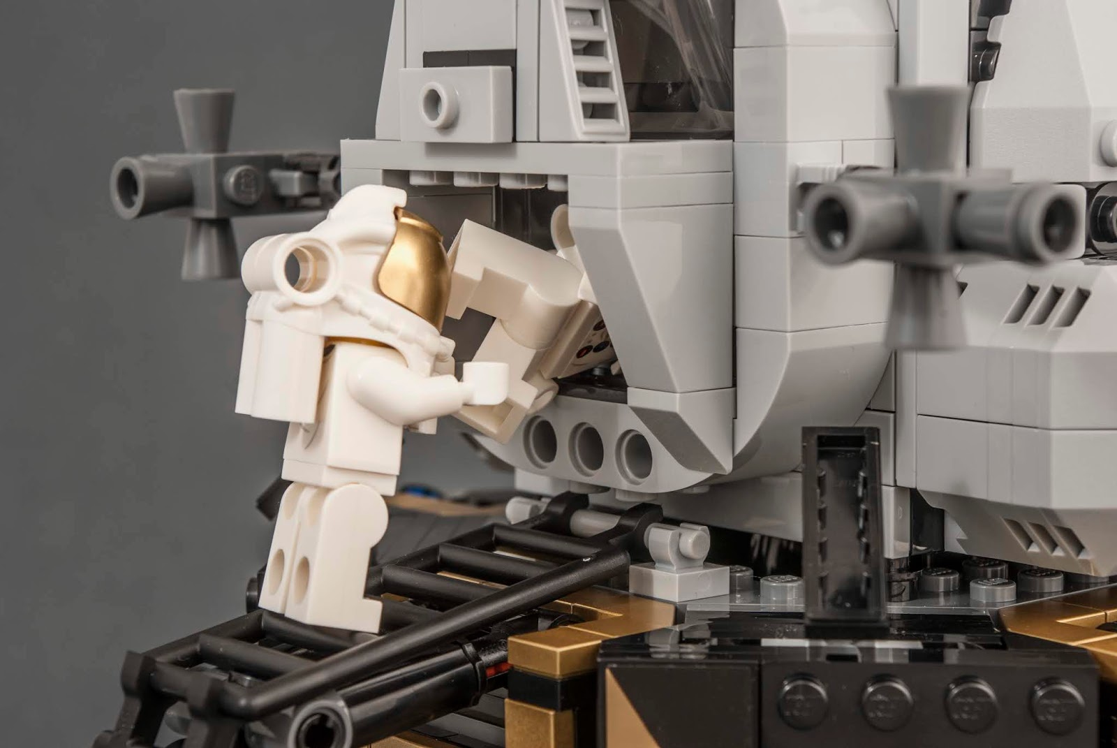LEGO?� Apollo 11 Lander: Jamie Berard interview | New Elementary: LEGO?� parts, sets and techniques