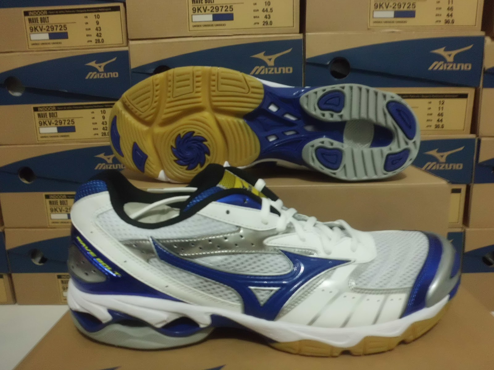 mizuno wave bolt 8