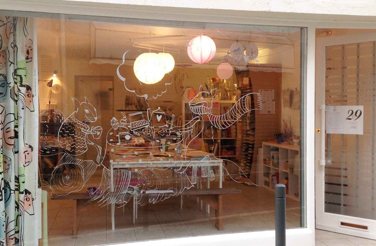 Laurianne Chevalier: Vitrine de Noël Laurianne Chevalier: Vitrine de Noël