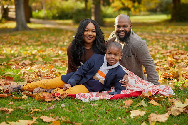 Fall Family Portraits-autumn-November-photography-family-kids-85mm-5d-park-photos 