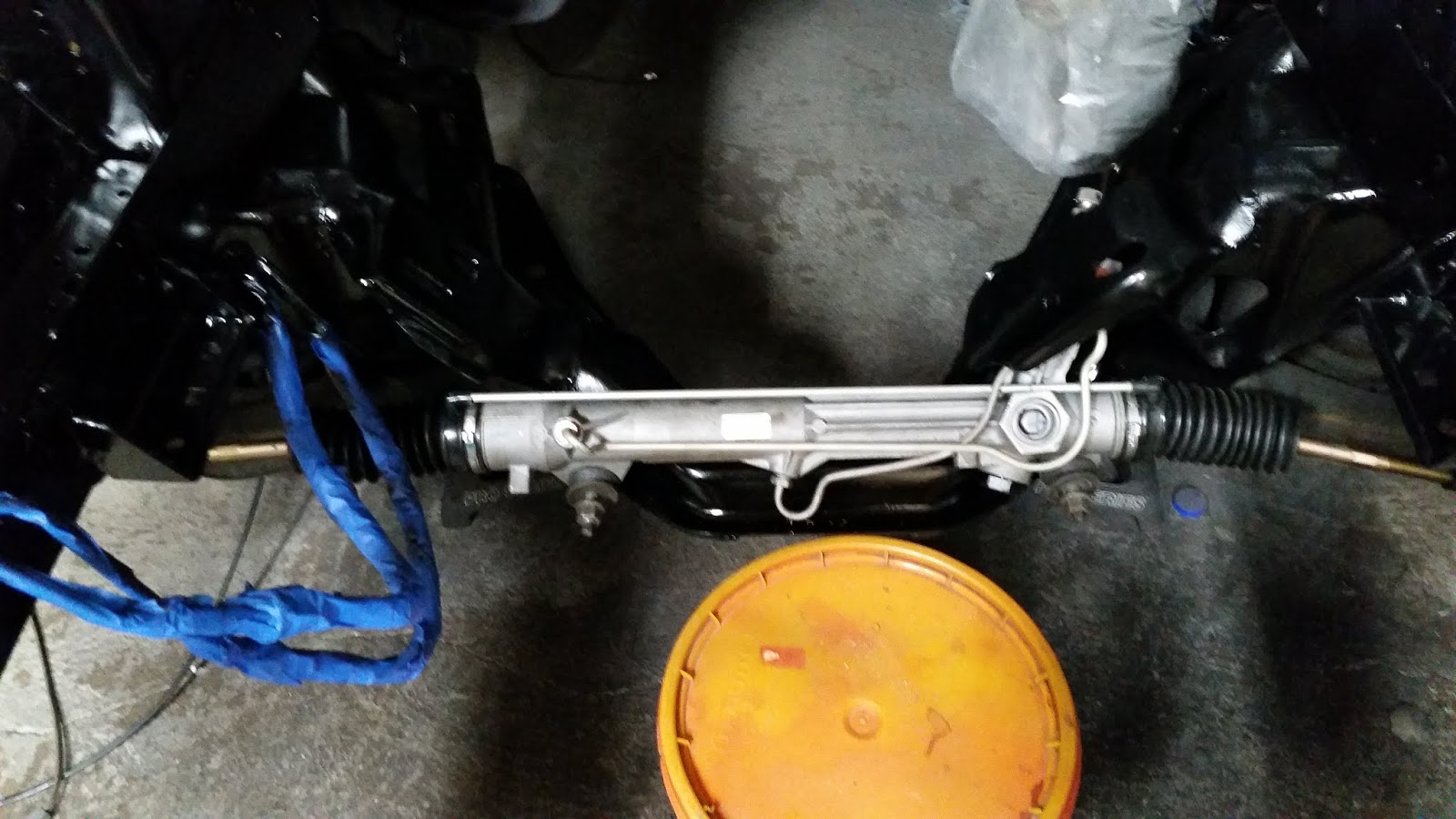 Went to install the steering rack and it's already broken