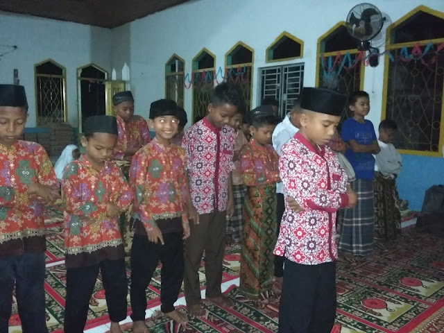 Berikut 7 Alasan Orang Tua Wajib Ajarkan Anak Shalat Subuh Berjamaah Demi Masa Depan Anak Berikut 7 Alasan Orang Tua Wajib Ajarkan Anak Shalat Subuh Berjamaah Demi Masa Depan Anak