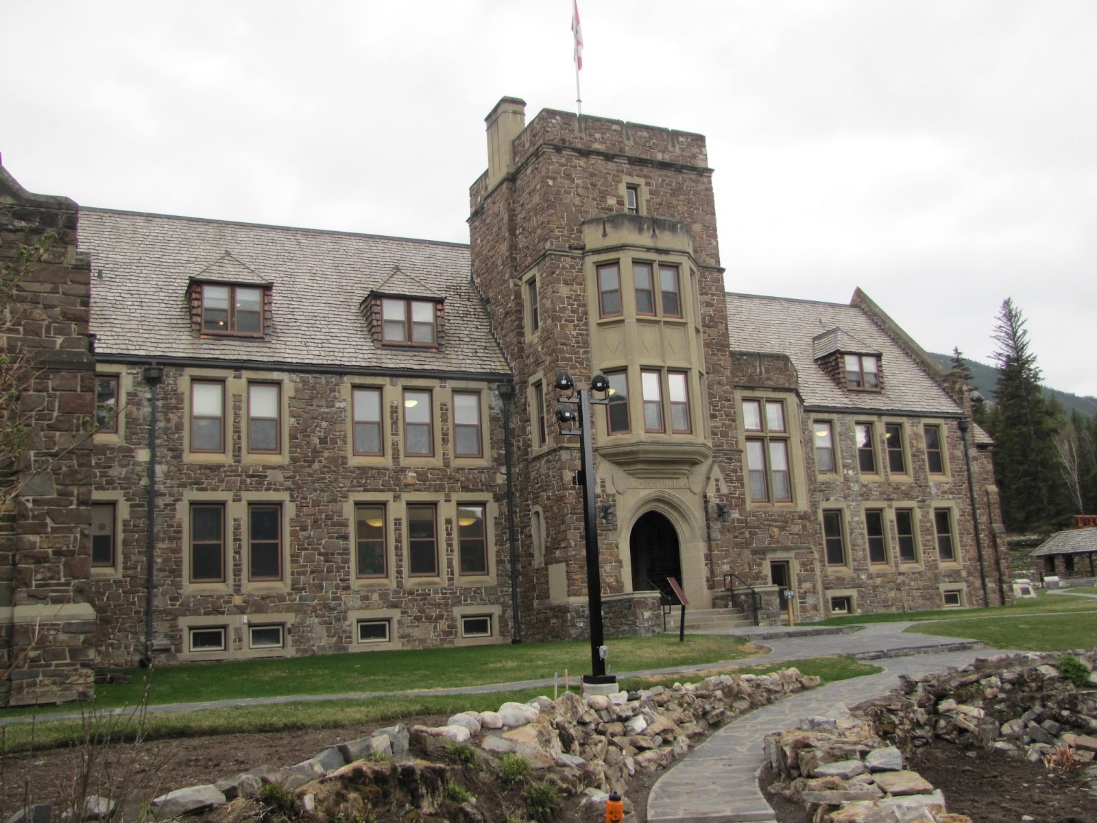 Bob And Suzanne Canada 2019 May 2019