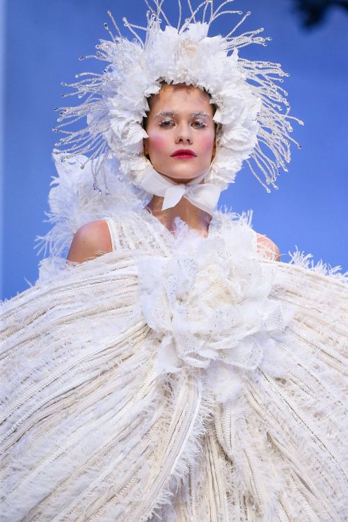 Couture Glamour: Guo Pei February 10, 2020 | ZsaZsa Bellagio - Like No ...