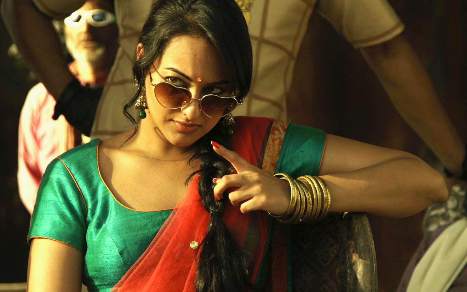 Sonakshi Sinha HD Wallpapers | HD Wallpapers | Download Free High