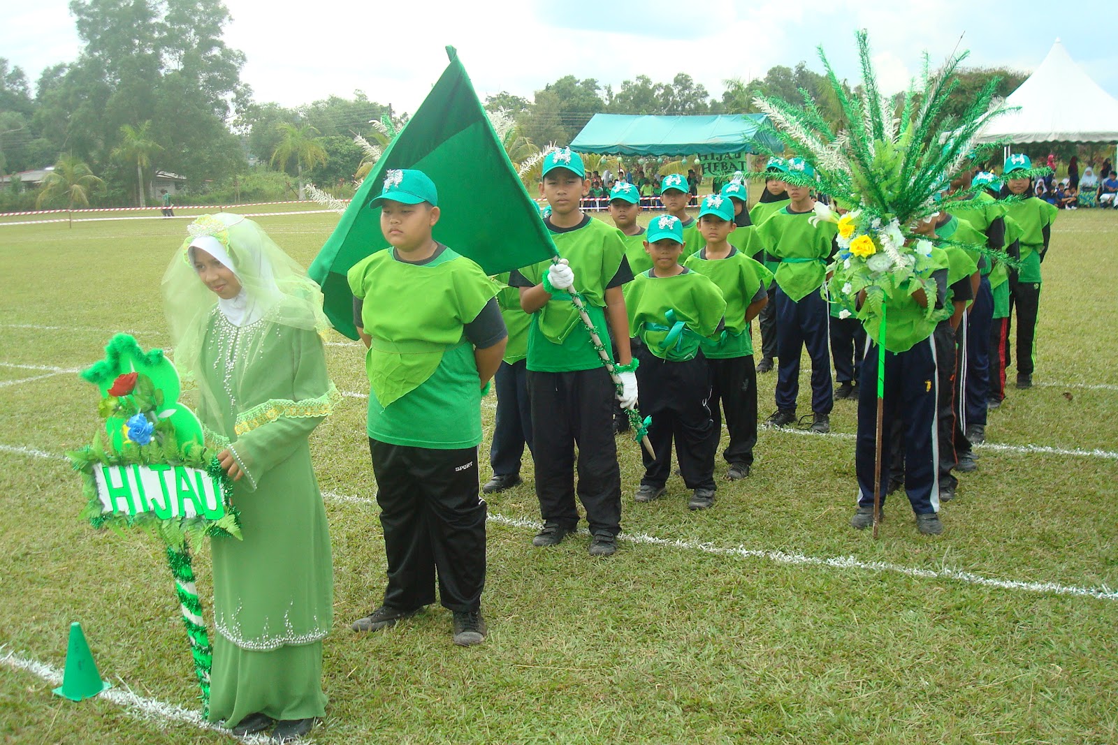 PUSAT SUMBER SEKOLAH SK BUKIT TUMBUH: PERBARISAN RUMAH SUKAN PADA 26.9.