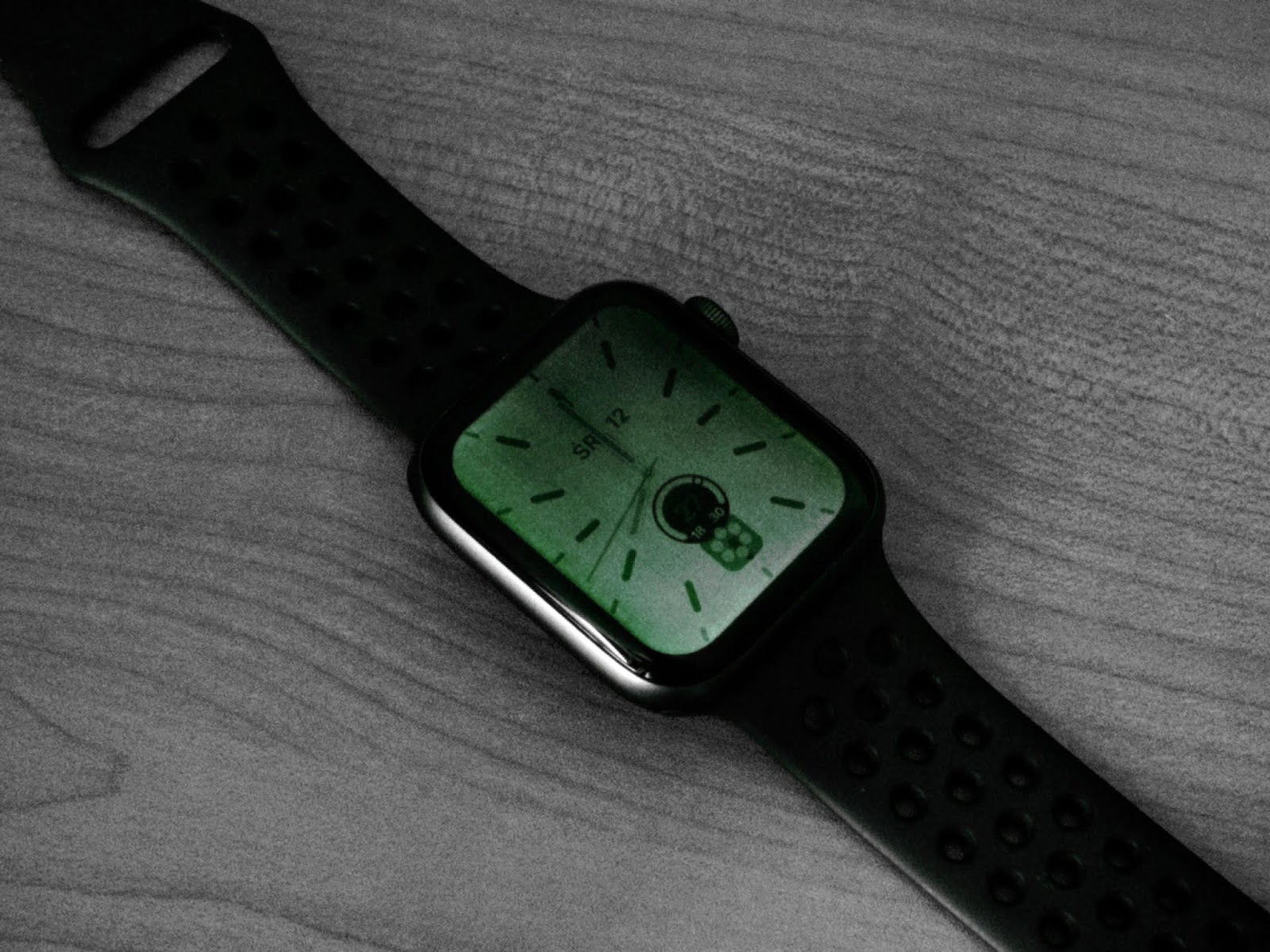apple watch brightness