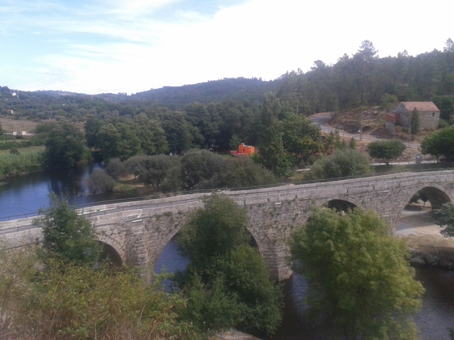 Ponte Romana em Ferreirós do Dão