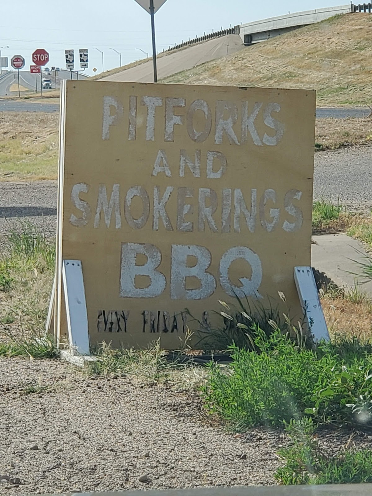 Pitforks and Smokerings Slaton, Texas 4th Small Town Texas BBQ Review